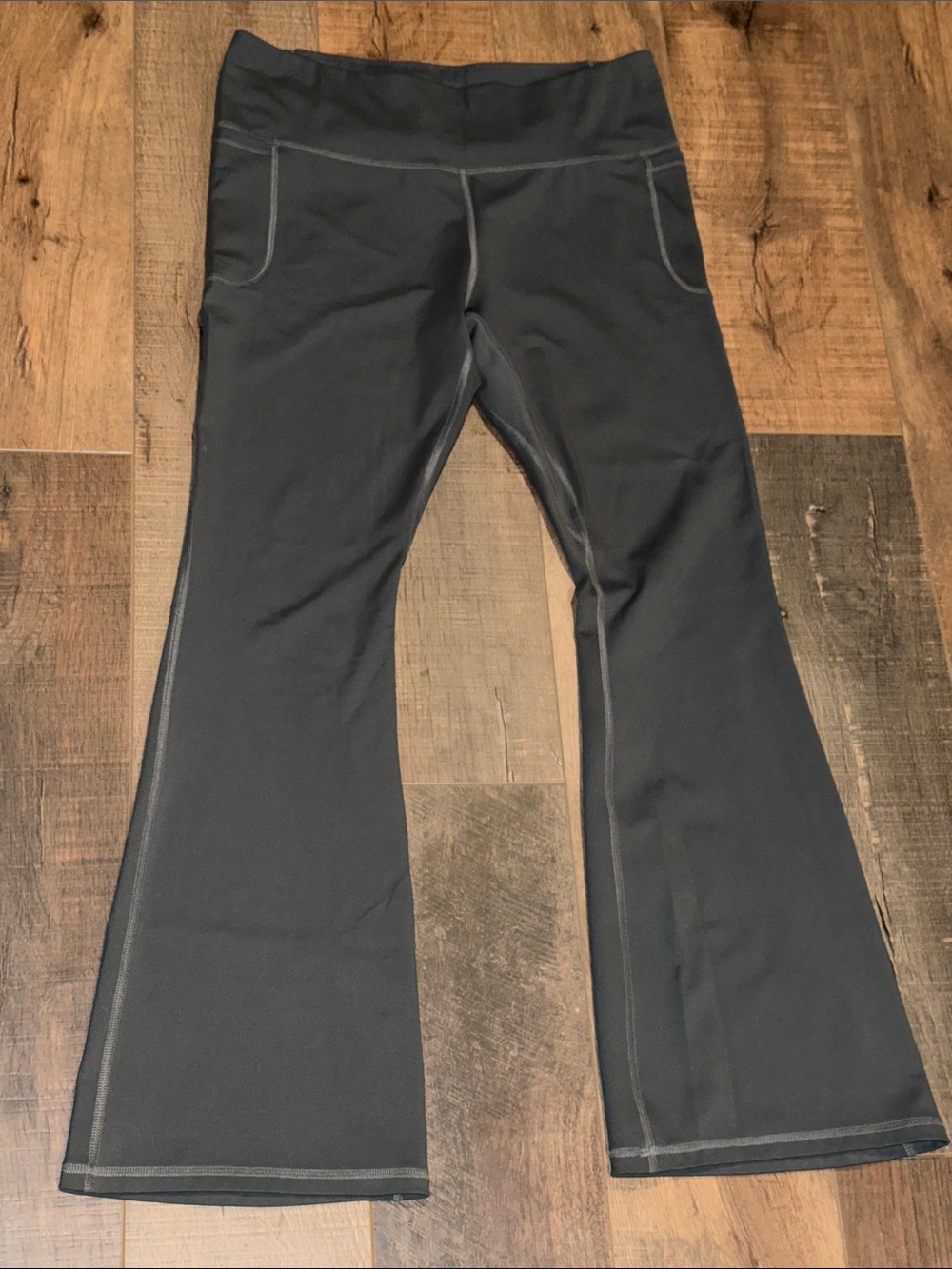 Women’s Under Armour Gray Yoga pants, XL
